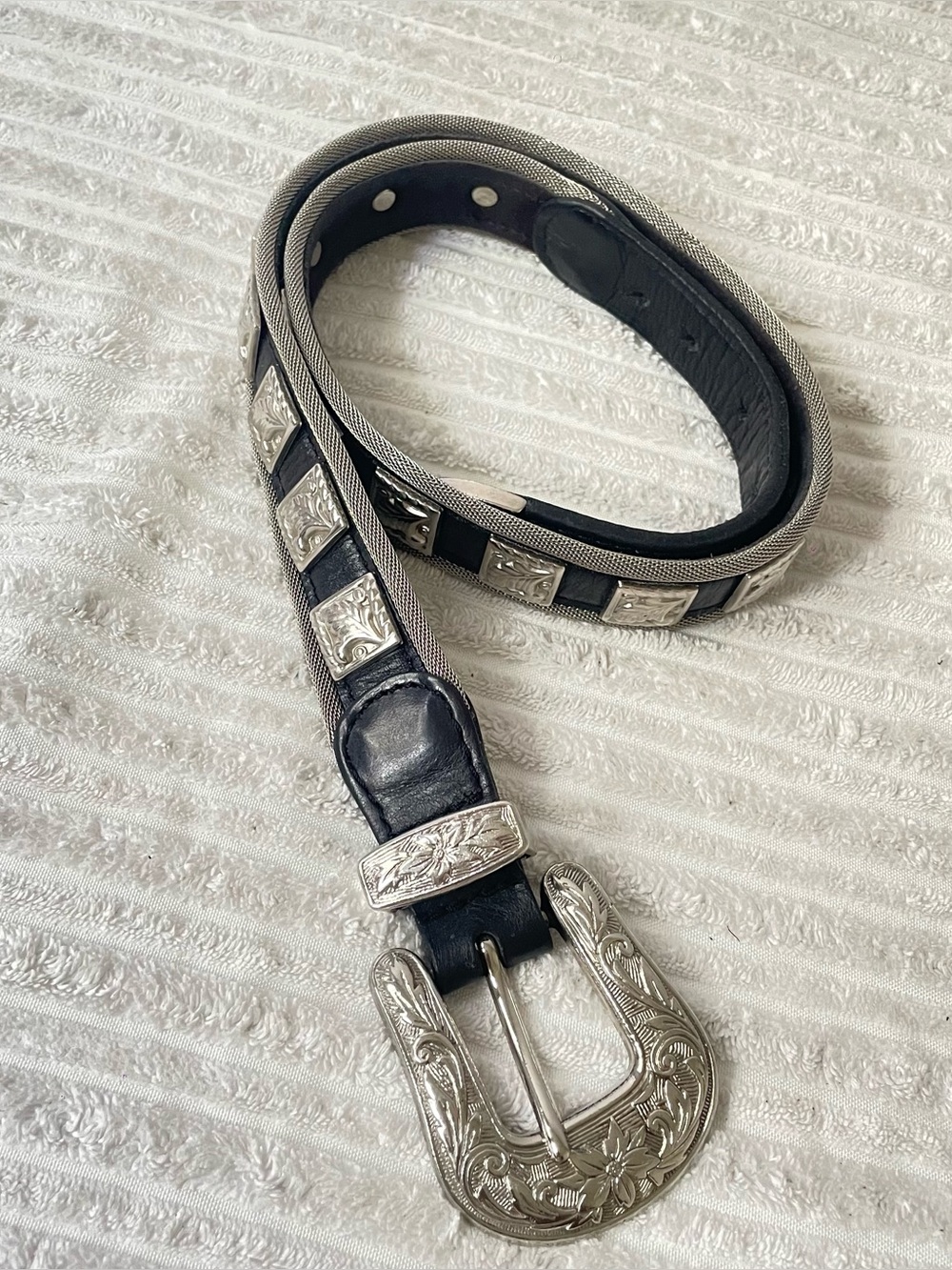 Vintage Western Mesh Concho Belt - Picture 4 of 7